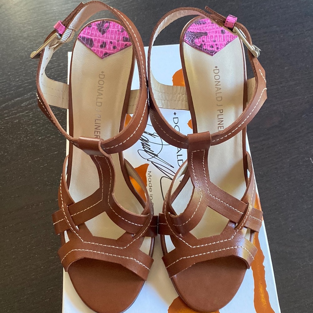 Donald J Pliner size 8.5 heels - Picture 2 of 9